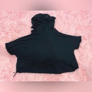 Distressed top of set sweater / shorts